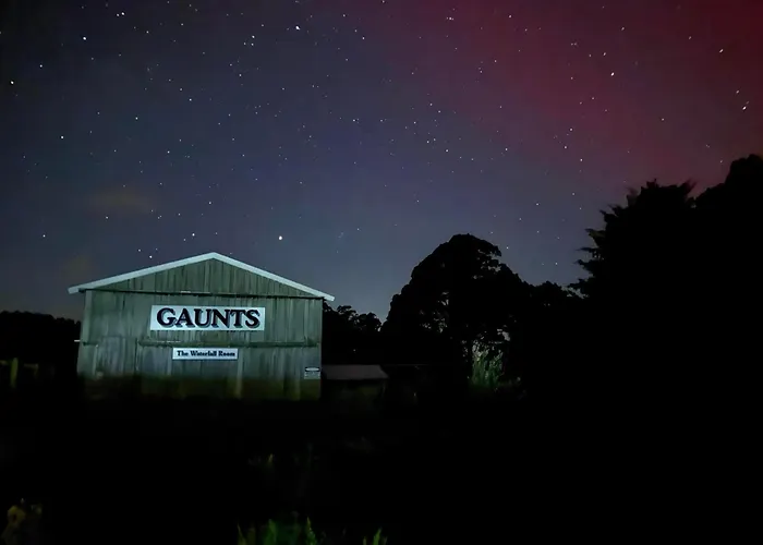 Buttons Cottage Under The Milky Way